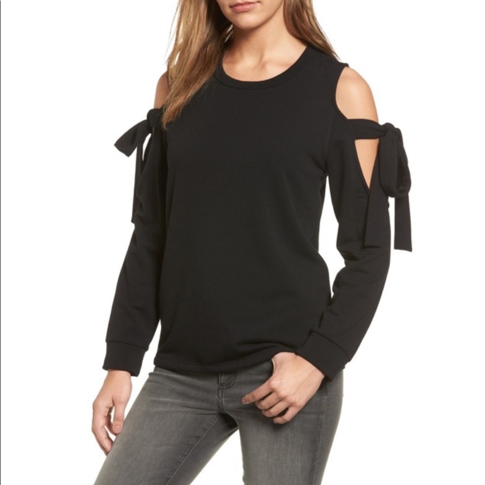 Pleione Cold Shoulder Tie Sleeve Sweatshirt S